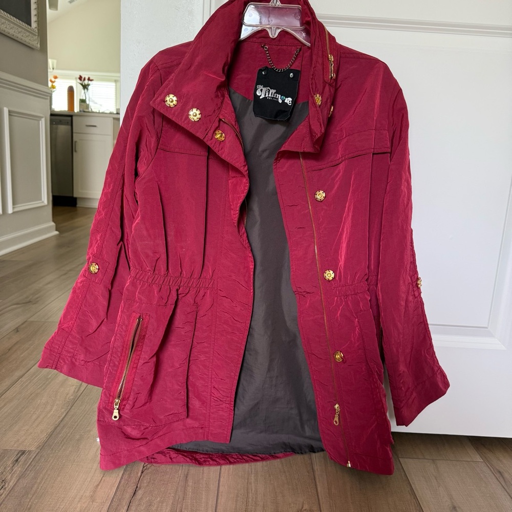 Women's Red Jacket (with hood that can hide in collar)